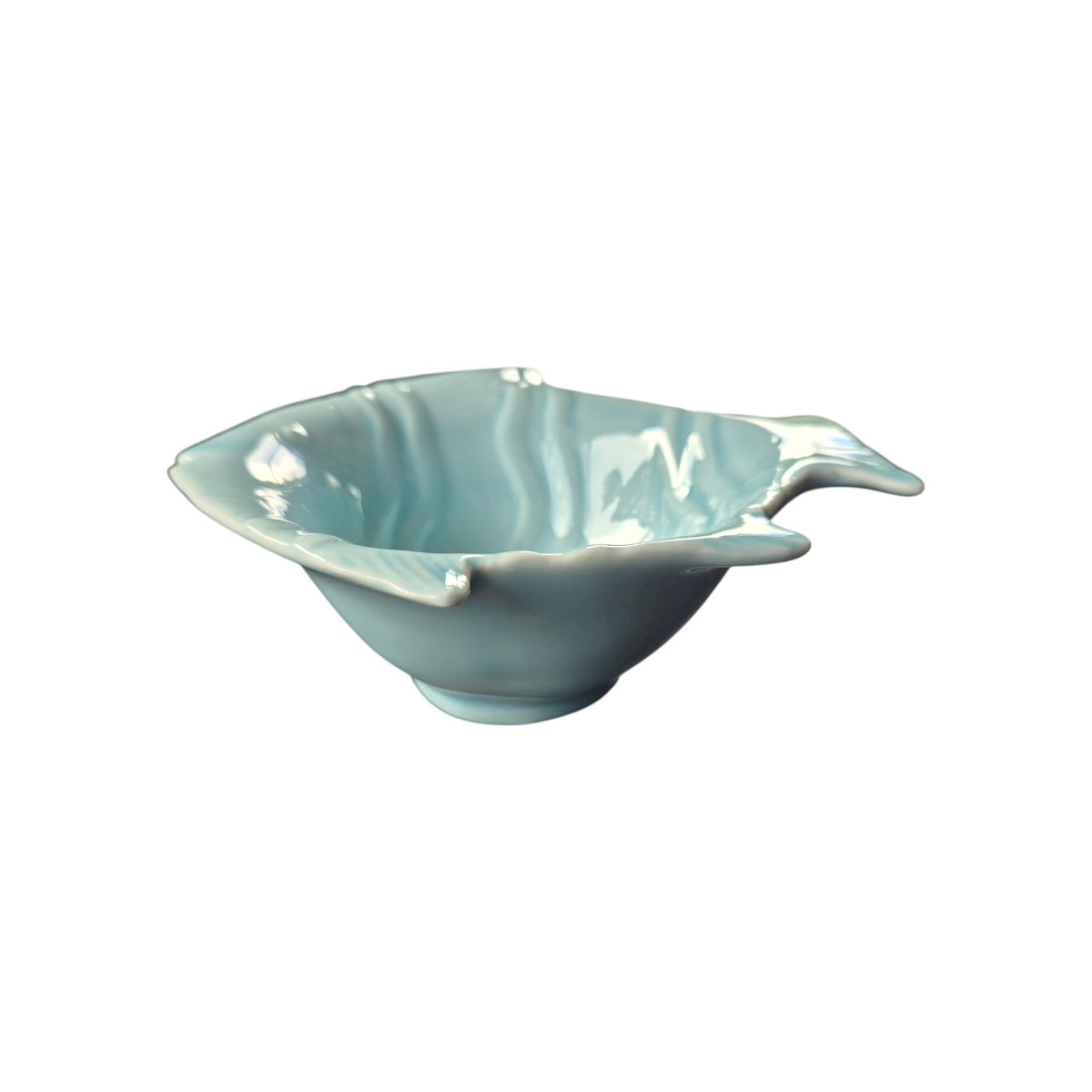 Seafoam fish plate - front view showing flower-shaped rim nz