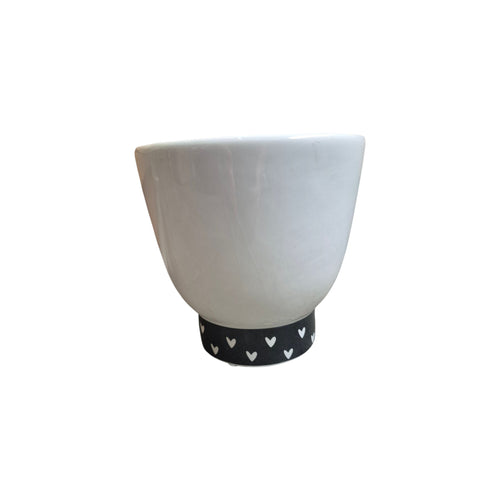 Small Alyx planter by Loren Boyd, ceramic pot with a smooth finish, ideal for indoor plants and decorative gardening. nz